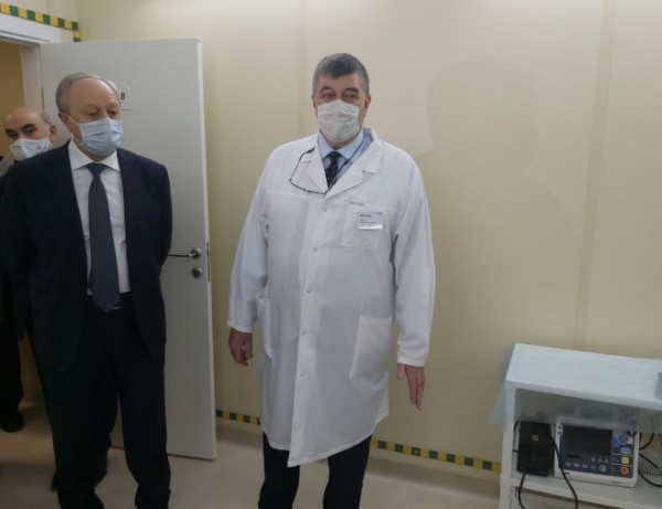 Глава региона обсудил вопрос оказания медпомощи жителям по системе ОМС в частной клинике Глава региона обсудил вопрос оказания медпомощи жителям по системе ОМС в частной клинике