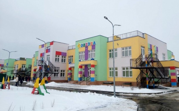 В Энгельсе сдан новый детский сад - первый из 9 строящихся детсадов в регионе в этом году