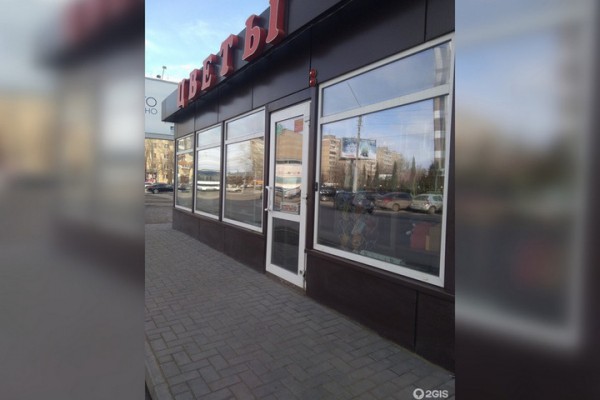 В Энгельсе решили снести еще один ларек в центре города В Энгельсе решили снести еще один ларек в центре города