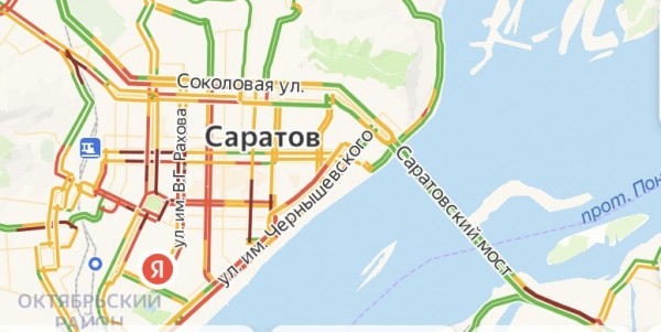 Саратовцы проводят вечер пятницы в 8-балльных пробках