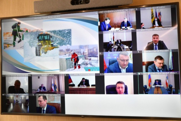 По поручению Губернатора к уборке от снега Саратова будет привлечена дополнительная техника