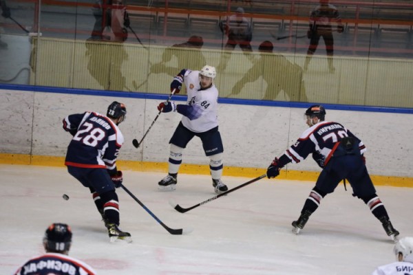 На равных с лидером