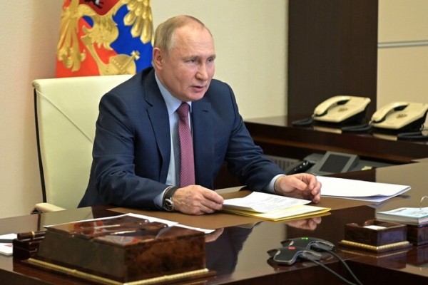 &laquo;К сожалению, есть 12 регионов, где, видимо, пошла перегрузка&raquo;: Путину доложили о том, что не смогли дозвониться в саратовские поликлиники