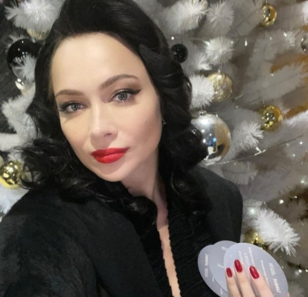 Саратовская актриса пожаловалась на Новый год и пропала