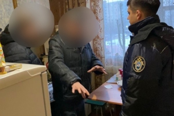 В первый день нового года на улице Батавина саратовец зарезал 36-летнего сына