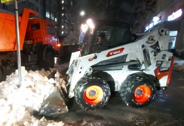 Губернатор раскритиковал уборку снега на дорогах Саратова