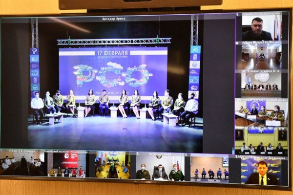 Глава региона: «Студотряды - мощная движущая сила, авангард саратовской молодежи» Глава региона: «Студотряды - мощная движущая сила, авангард саратовской молодежи»