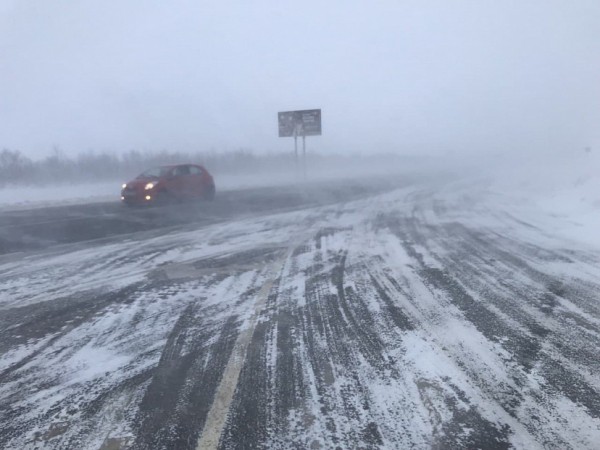 В шести районах Саратовской области ограничили проезд из-за метели