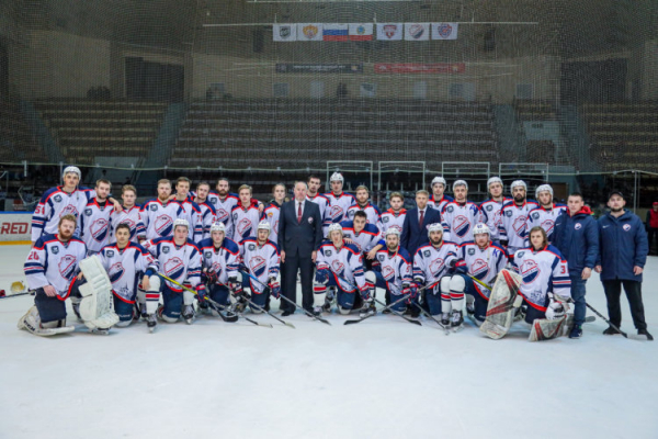 Серебро с золотым отливом