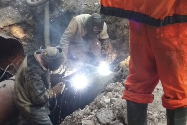 Масштабное отключение воды в Кировском и Ленинском районах: коммунальщики отчитались о завершении работ и попросили жителей пока пить только прокипячённую жидкость