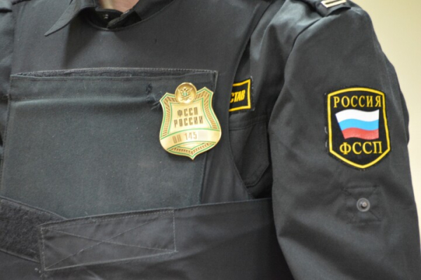 В Саратове приставы, поверившие фейковым решениям об аннулировании штрафов, стали подозреваемыми в деле о халатности