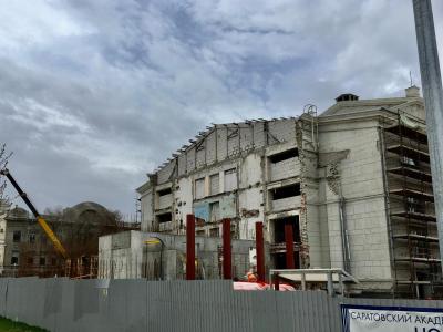 
Строители попросили Романа Бусаргина продлить сроки реконструкции театра оперы и балета					