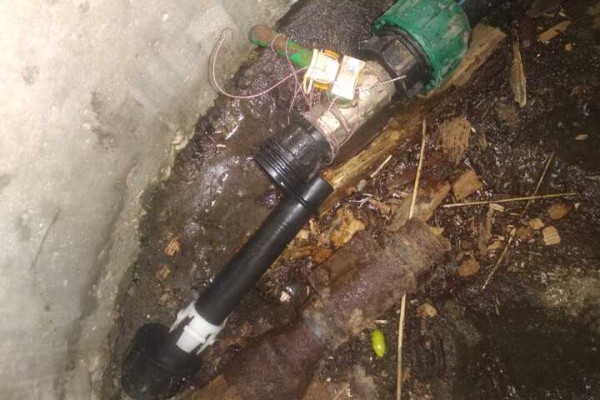 Владелец дома на Парковой накопил долг в 10 тысяч и остался без холодной воды