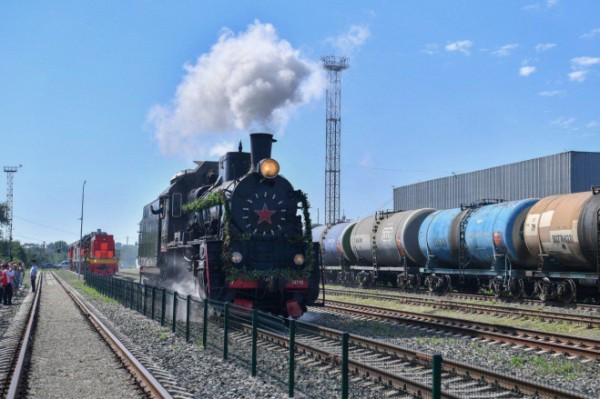 Врио Губернатора Роман Бусаргин поздравил железнодорожников с профессиональным праздником 