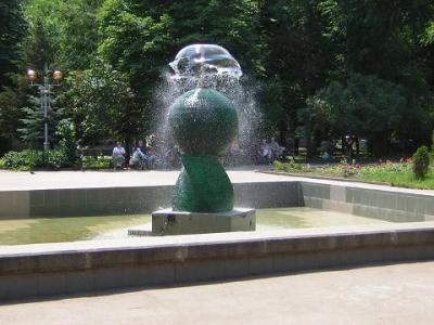 
Фонтан в "Липках" в Саратове решили делать из бетона					