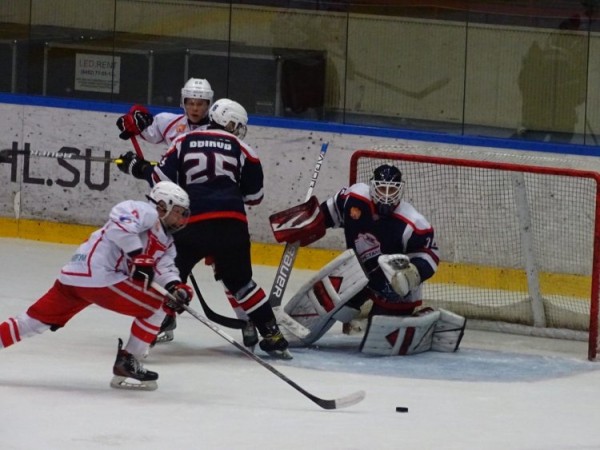 Две разные домашние победы МХК