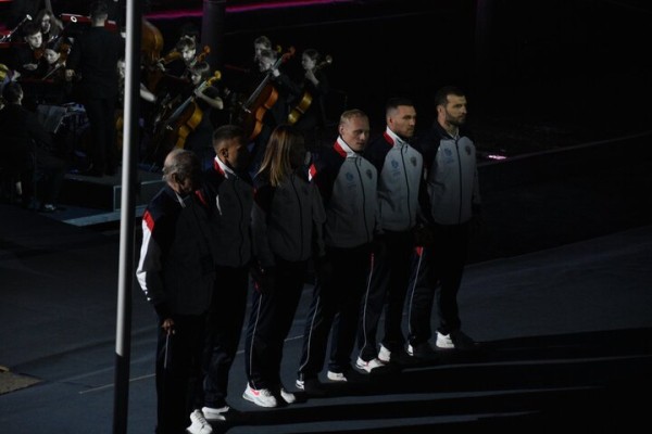 Жители Саратова прождали полтора часа открытия всероссийских игр и услышали две песни Niletto