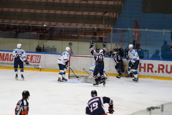 Первый матч &ndash; и уже приз