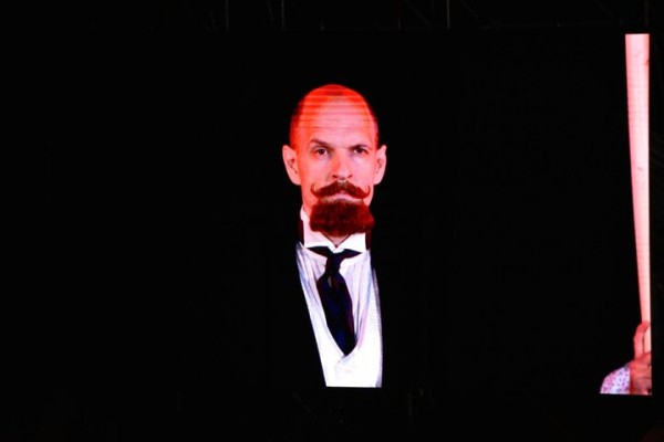 Жители Саратова прождали полтора часа открытия всероссийских игр и услышали две песни Niletto