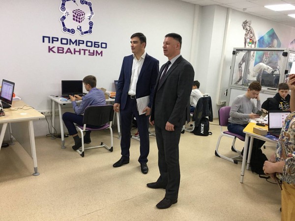 Центры образования оснастили уникальным саратовским оборудованием