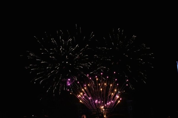 Жители Саратова прождали полтора часа открытия всероссийских игр и услышали две песни Niletto