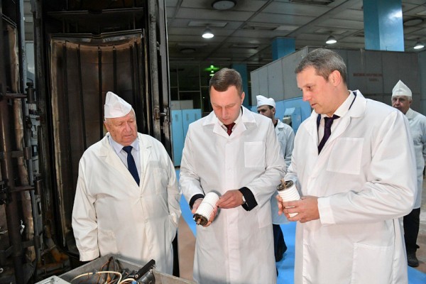 На саратовском заводе выросли объемы производства и зарплаты