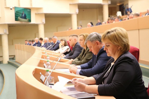 В Саратовской областной думе накопилось более 60 законопроектов