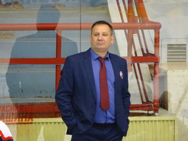 МХК &laquo;Кристалл&raquo; по-прежнему на вершине