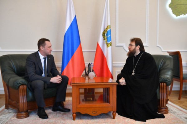Роман Бусаргин поздравил с днем рождения митрополита Саратовского и Вольского Игнатия 