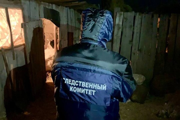 Женщина нашла труп родственника под промёрзшей соломой