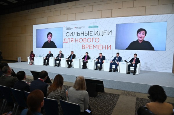 Гендиректор АСИ Светлана Чупшева отметила активность саратовцев на форуме &laquo;Сильные идеи для нового времени&raquo;