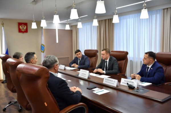 Саратовские предприятия могут начать поставлять продукцию в сеть ресторанов "Вкусно - и точка"