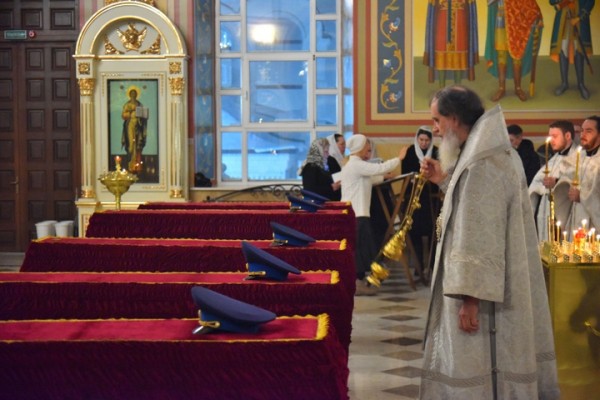 В Оренбурге проходит торжественная церемония прощания с молодым летчиком из Балашова