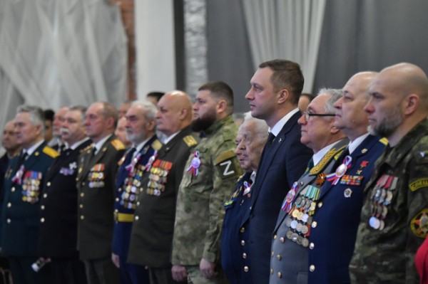 В Саратове прошел патриотический форум «Вместе с Россией, вместе с Президентом» В Саратове прошел патриотический форум «Вместе с Россией, вместе с Президентом»