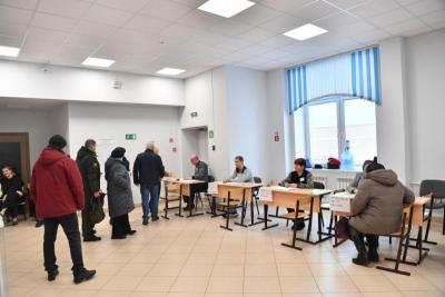 
Избирком: явка на выборах в Саратовской области составляет 49,24%					