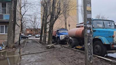 
В Энгельсе снизился уровень воды во дворах после запуска ветки самотечного коллектора					