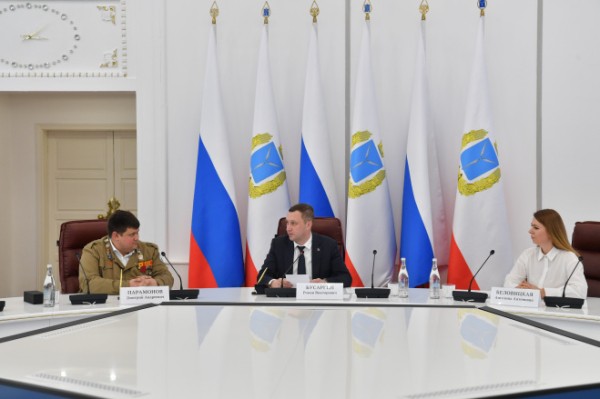 Правительство области будет развивать сотрудничество со студотрядами