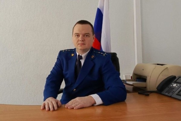 В Лысогорском районе назначили прокурора. Им стал 34-летний специалист