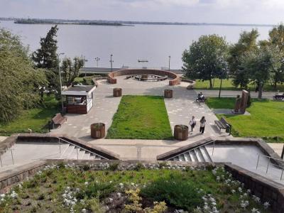 
На набережной в Саратове установят розарии					