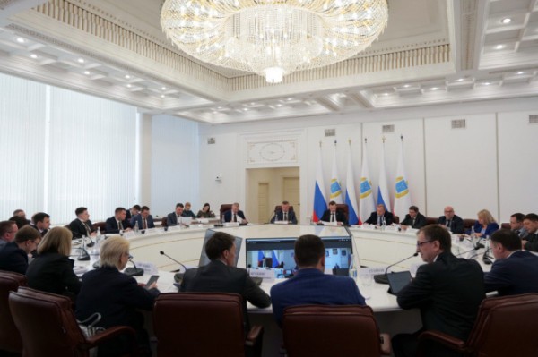 Роман Бусаргин провел совещание по итогам послания Президента РФ Федеральному Собранию 