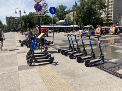 
В центре Саратова будут автоматически отключаться электросамокаты: адреса					