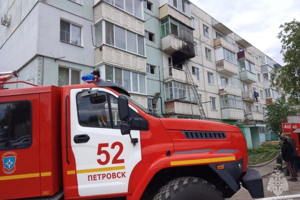 Пожарные спасли женщину из горящей квартиры. Позднее она скончалась