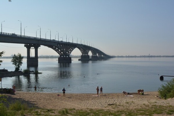 Подход к Волге у моста Саратов-Энгельс могут полностью перекрыть: когда и при каких условиях это произойдет