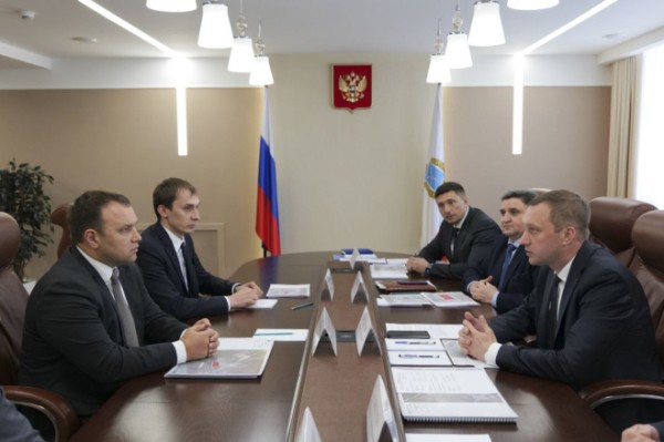 Губернатор обсудил строительство логистического комплекса на Московском шоссе 