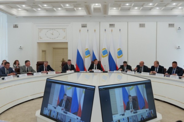 Губернатор Роман Бусаргин провёл постоянно действующее совещание