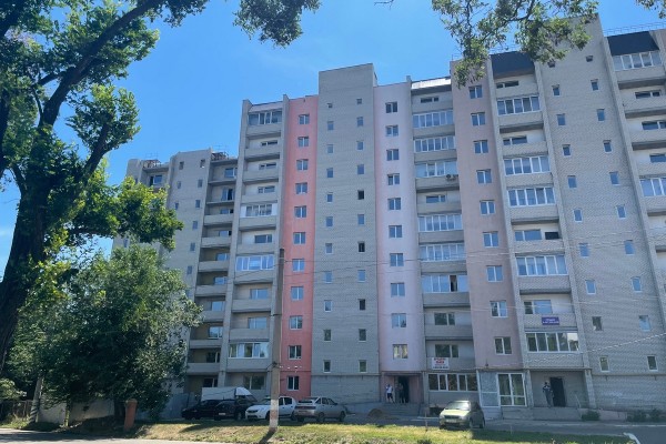 В Балаково проблемный дом сдали без коммуникаций, застройщик планирует обанкротится: Бастрыкин потребовал доклад по уголовному делу