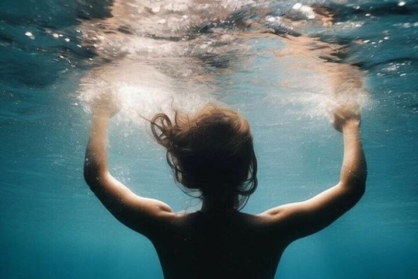 За сутки в водоемах Саратовской области утонули два человека, еще одну женщину удалось спасти