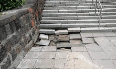 
В Саратове ливень разрушил часть Набережной Космонавтов					