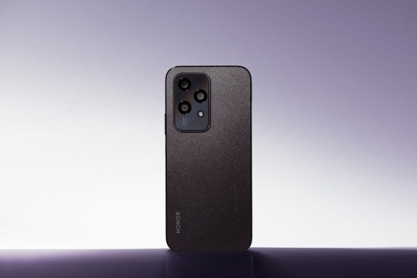 Новые смартфоны HONOR 200 Lite доступны для жителей Саратовской области