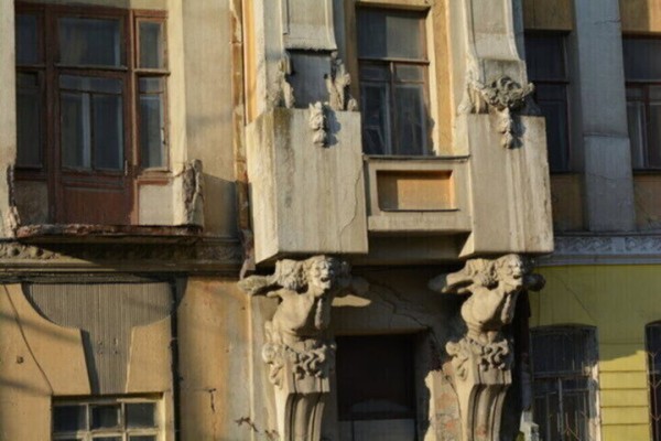 Несмотря на множество неудач, чиновники вновь ищут покупателей для особняка в центре Саратова